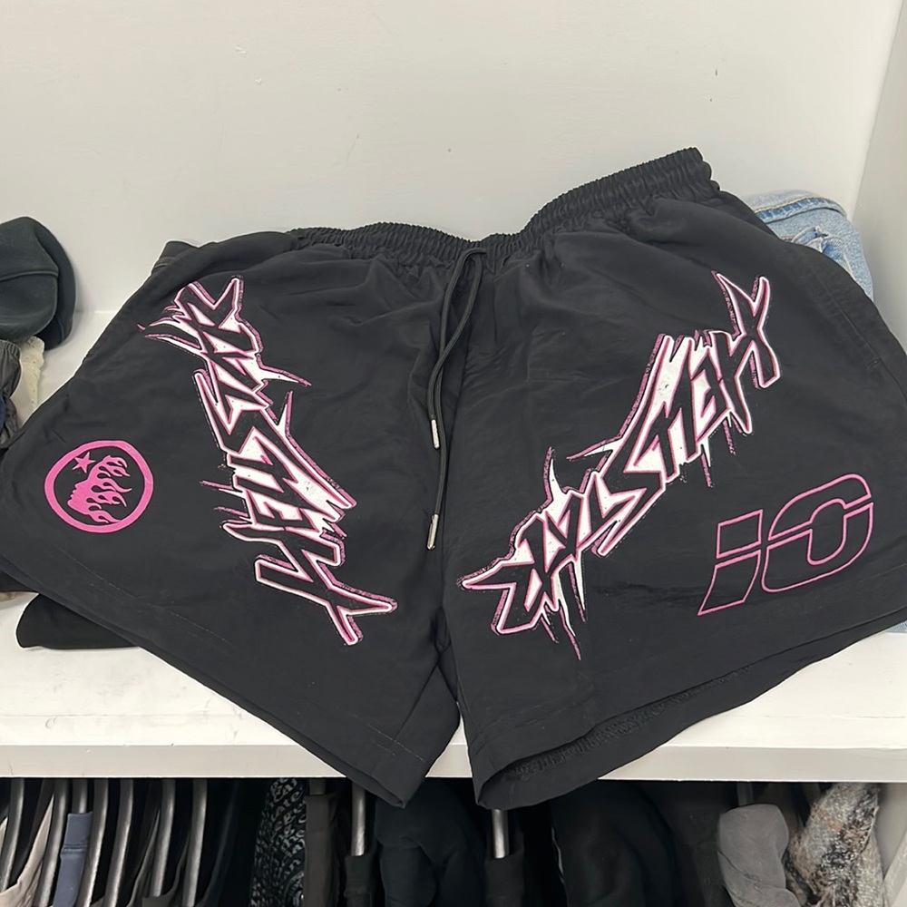 X-Small black and pink hellstar wax shorts never been worn.